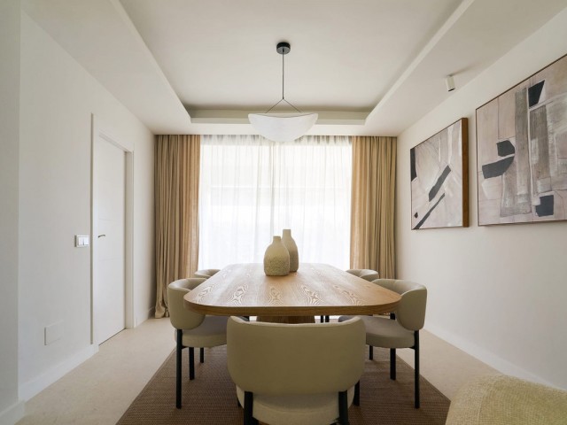 4 Bedrooms Townhouse in Nueva Andalucía