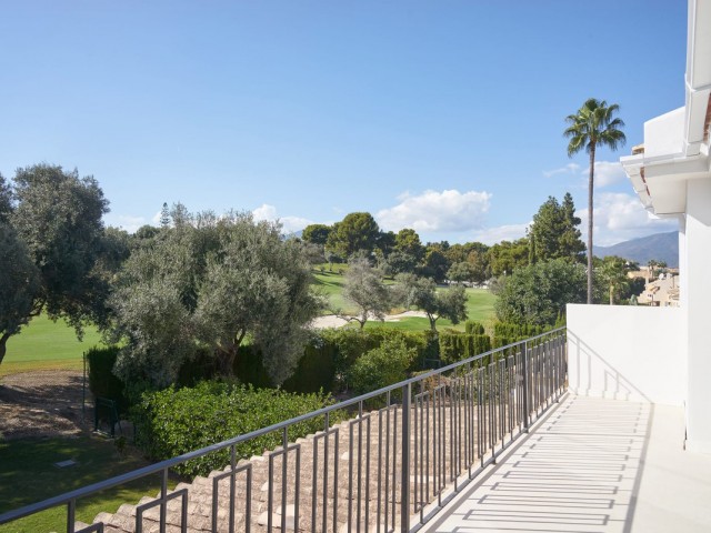 4 Bedrooms Townhouse in Nueva Andalucía