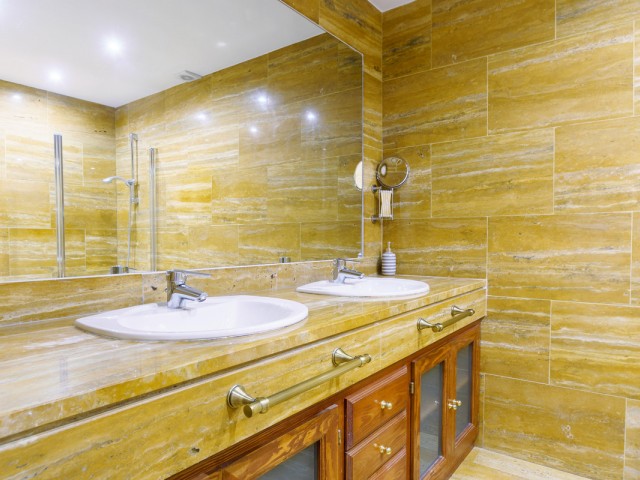 Appartement avec 2 Chambres  à Puerto Banús