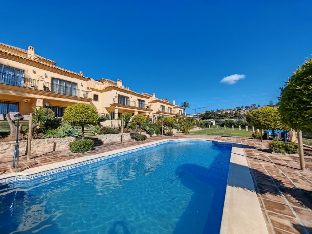 4 Bedrooms Townhouse in Riviera del Sol