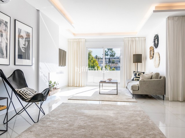 Penthouse avec 3 Chambres  à Nueva Andalucía