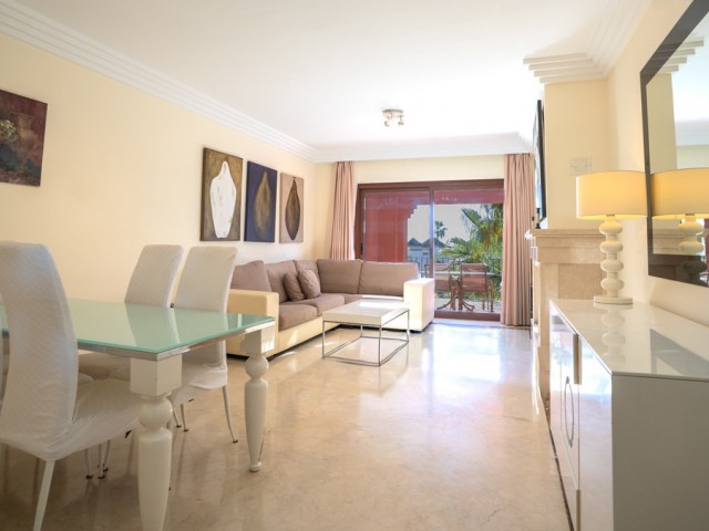 2 Bedrooms Apartment in Puerto Banús