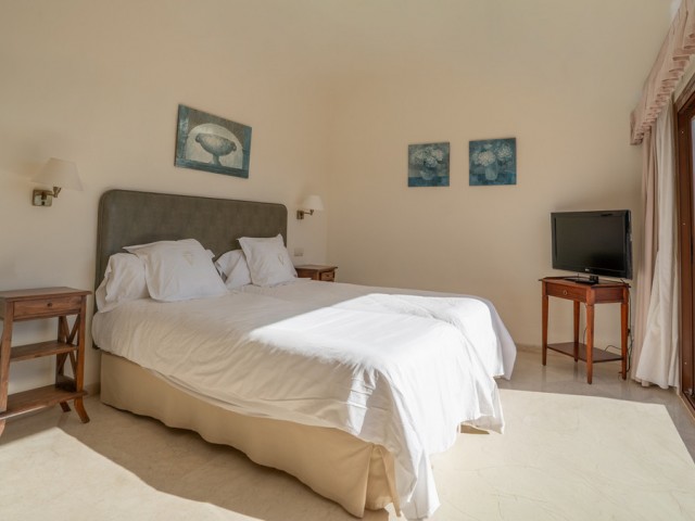 2 Bedrooms Apartment in Puerto Banús