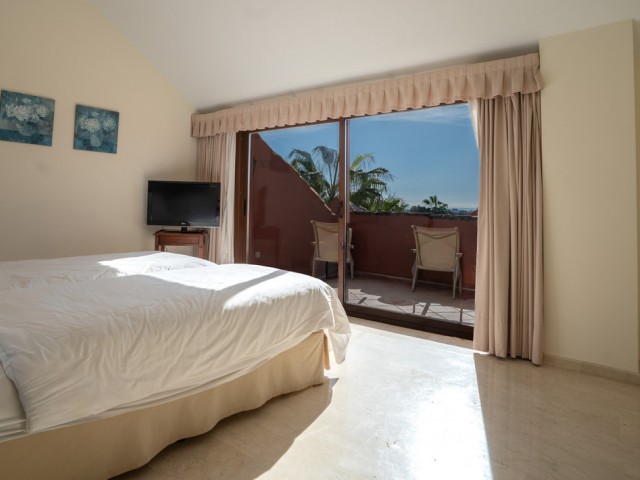 2 Bedrooms Apartment in Puerto Banús