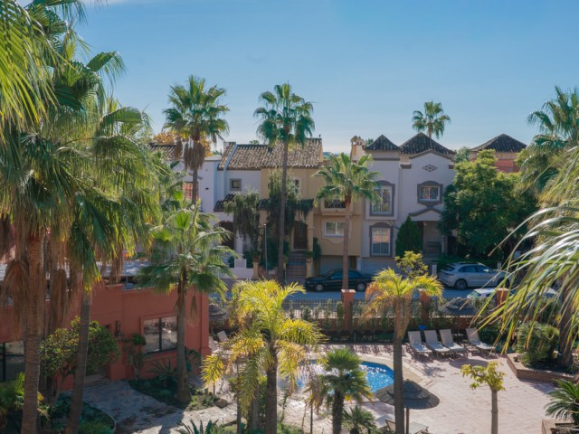 2 Bedrooms Apartment in Puerto Banús