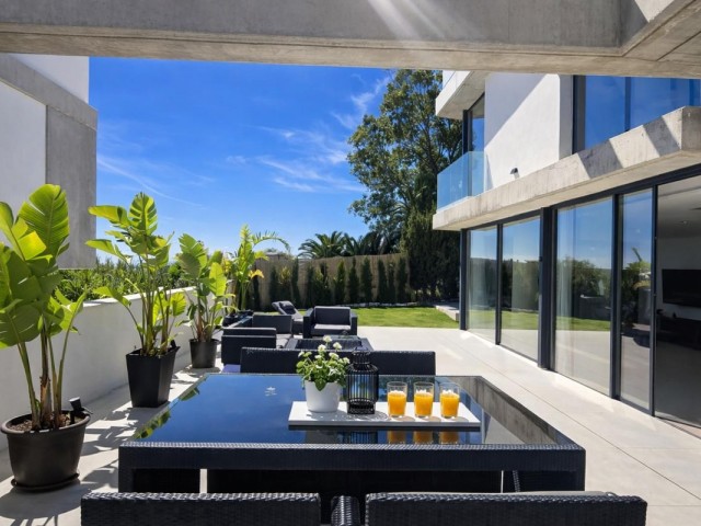 2 Slaapkamer Villa in Nueva Andalucía
