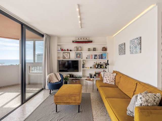 2 Bedrooms Apartment in Torremolinos