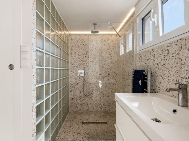 2 Bedrooms Apartment in Torremolinos