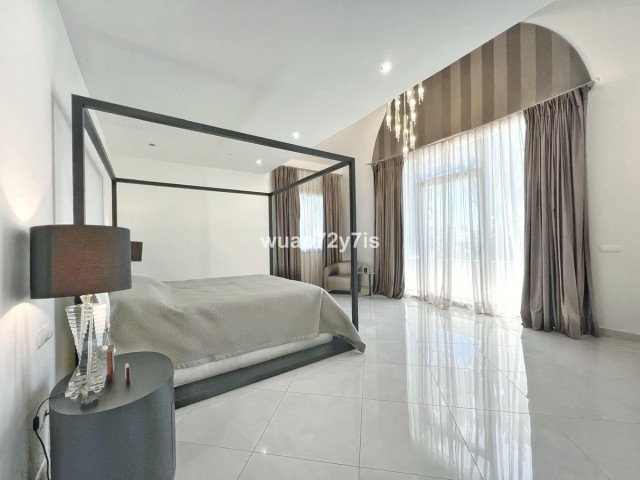 5 Makuuhuoneen Huvila Sotogrande
