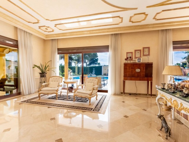 7 Bedrooms Villa in Los Monteros