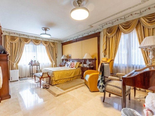 7 Bedrooms Villa in Los Monteros