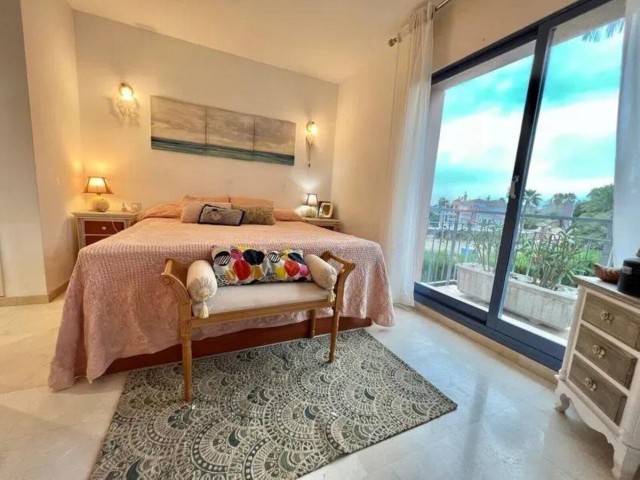 5 Bedrooms Townhouse in Nueva Andalucía