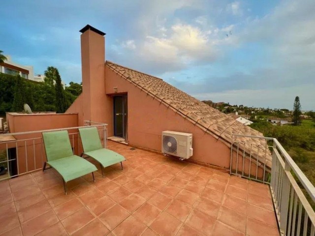 5 Bedrooms Townhouse in Nueva Andalucía