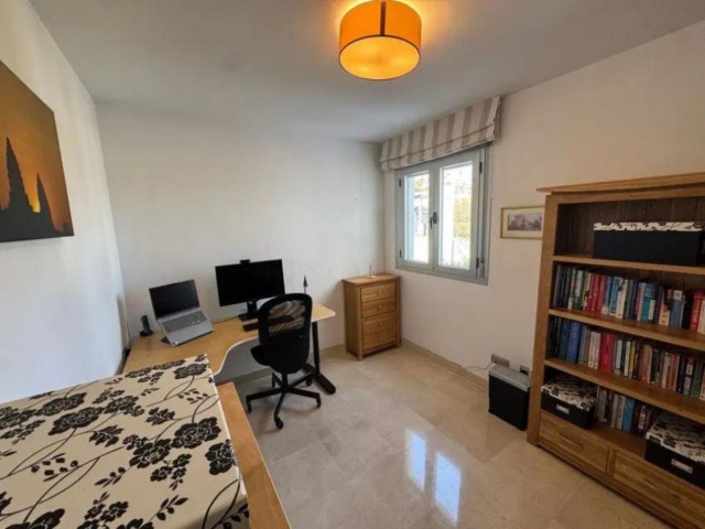 Appartement avec 3 Chambres  à Ojén