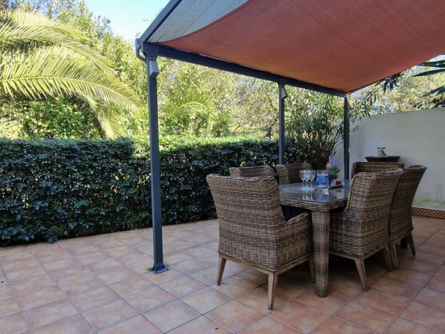 Townhouse, La Duquesa, R5333041