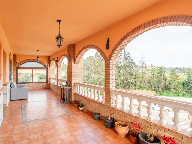 Huvila, Mijas