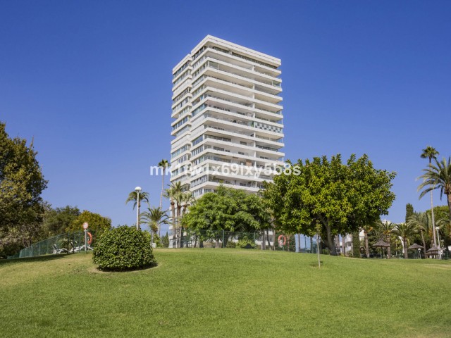 Huoneisto, Rio Real, R5143432