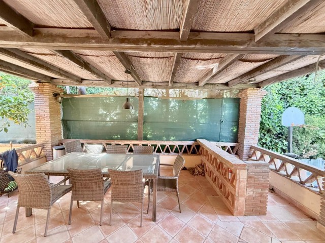 4 Schlafzimmer Villa in Sierrezuela