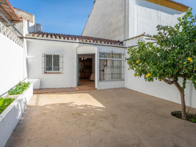 Huvila, Marbella