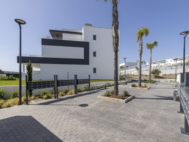 Apartment, Valle Romano, R5287039