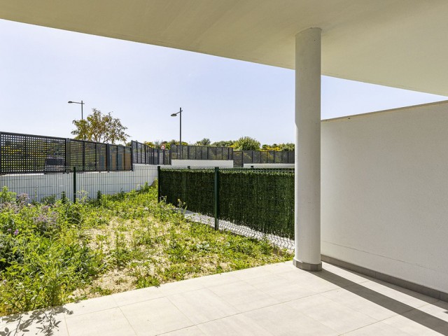 Apartment, Valle Romano, R5287039