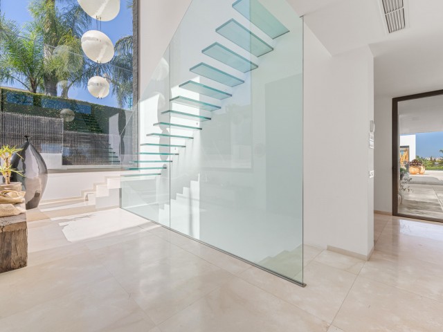 Villa avec 7 Chambres  à Nueva Andalucía