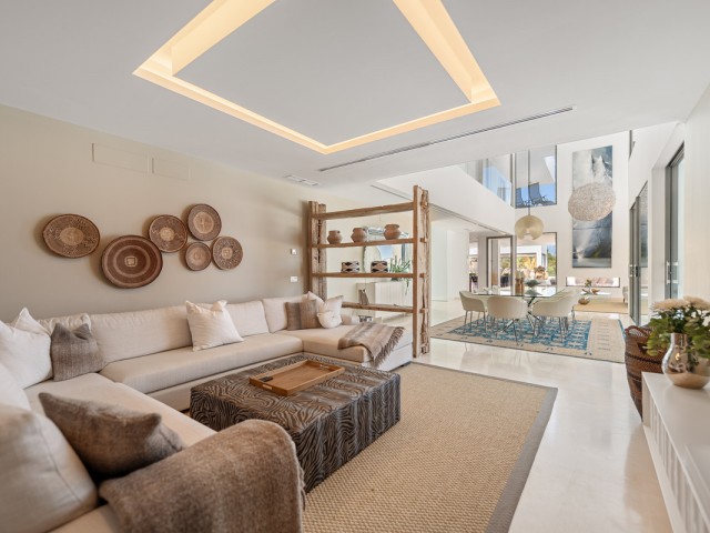 Villa avec 7 Chambres  à Nueva Andalucía