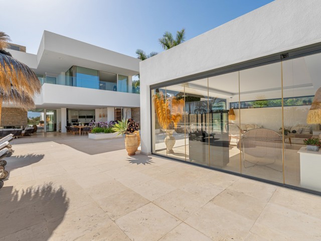 Villa avec 7 Chambres  à Nueva Andalucía