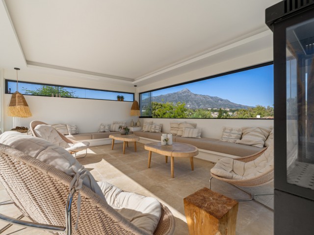 Villa avec 7 Chambres  à Nueva Andalucía