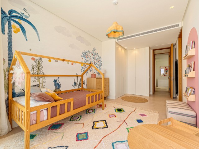 Villa con 6 Dormitorios  en Guadalmina Alta
