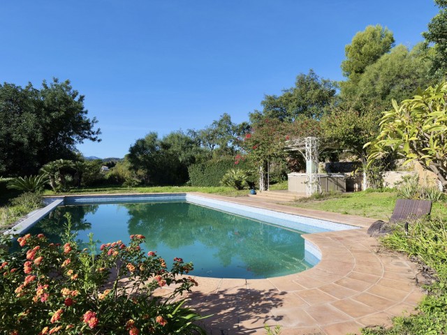 Villa avec 6 Chambres  à La Zagaleta