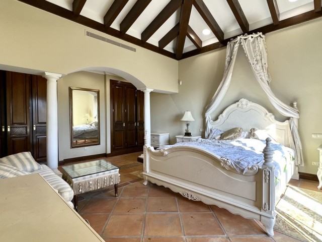 Villa con 6 Dormitorios  en La Zagaleta