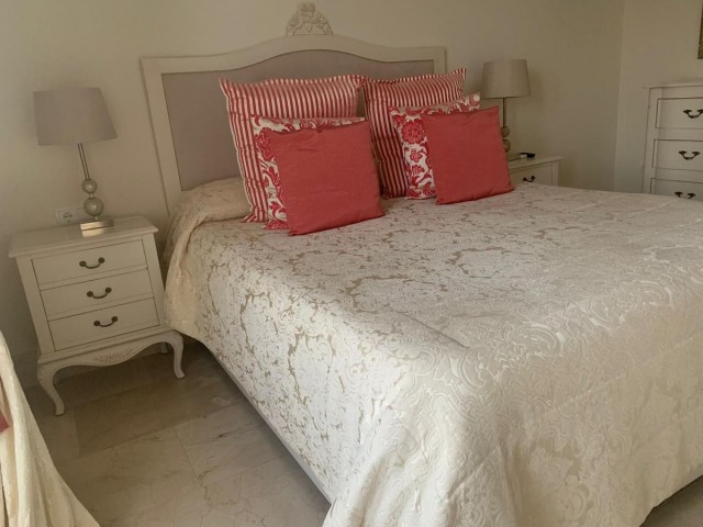 Huvila, San Roque, R5336317