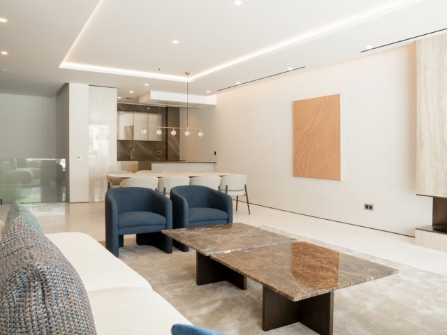 4 Bedrooms Apartment in The Golden Mile