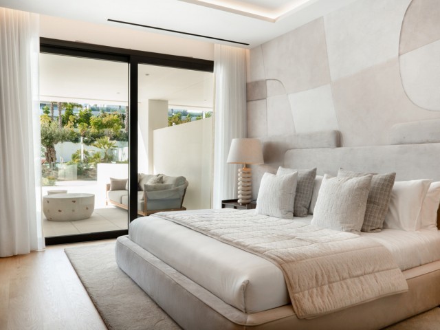 4 Bedrooms Apartment in The Golden Mile