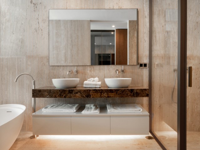 4 Bedrooms Apartment in The Golden Mile