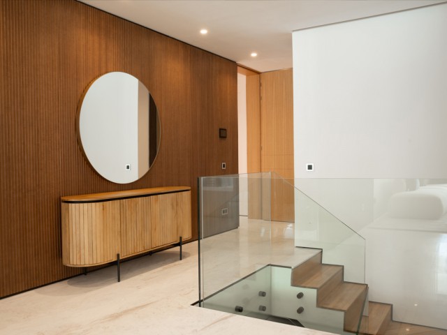 4 Bedrooms Apartment in The Golden Mile