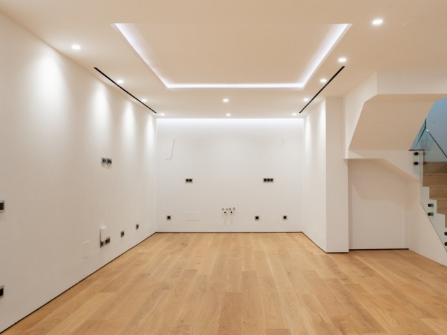 4 Bedrooms Apartment in The Golden Mile