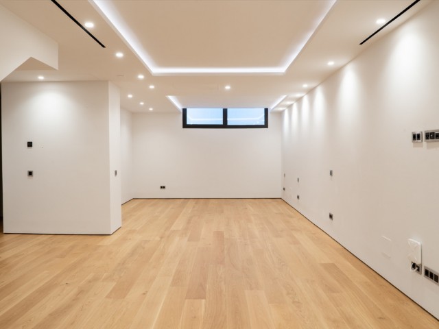 4 Bedrooms Apartment in The Golden Mile