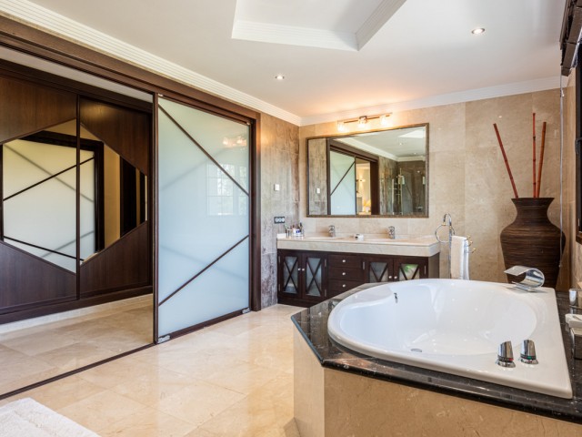 4 Bedrooms Villa in La Cala Golf