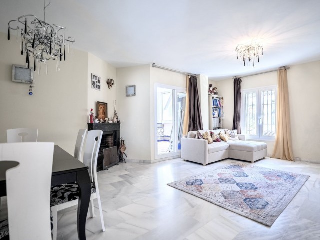 Apartment, Nueva Andalucia, R5337286