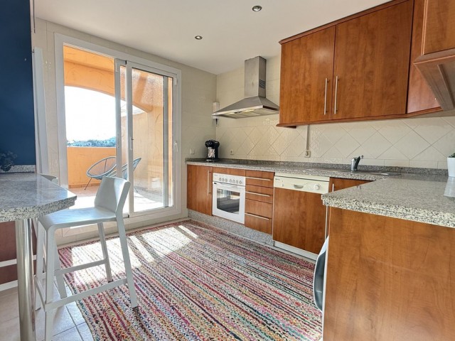 2 Bedrooms Apartment in Elviria