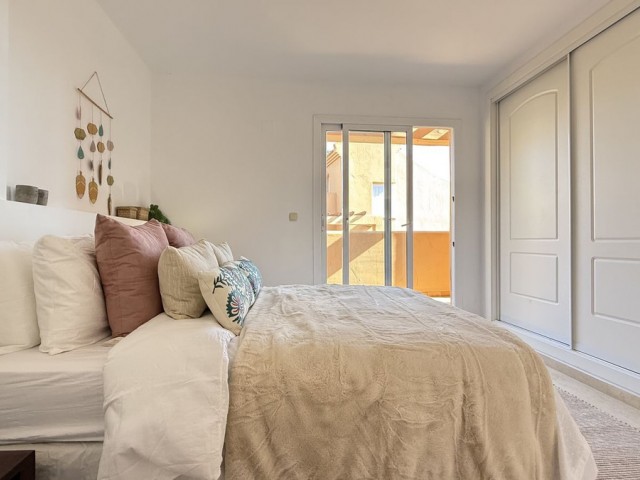 2 Bedrooms Apartment in Elviria