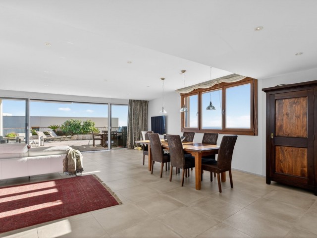 Penthouse in Altos de los Monteros