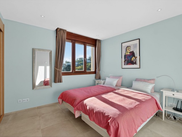 Penthouse in Altos de los Monteros