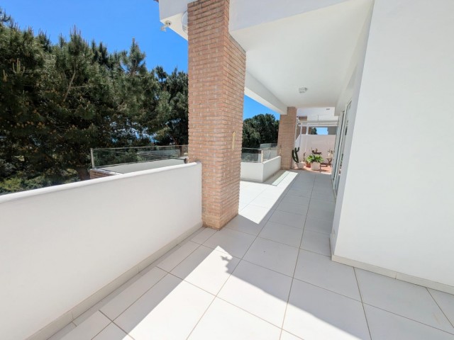 4 Schlafzimmer Villa in Torremuelle