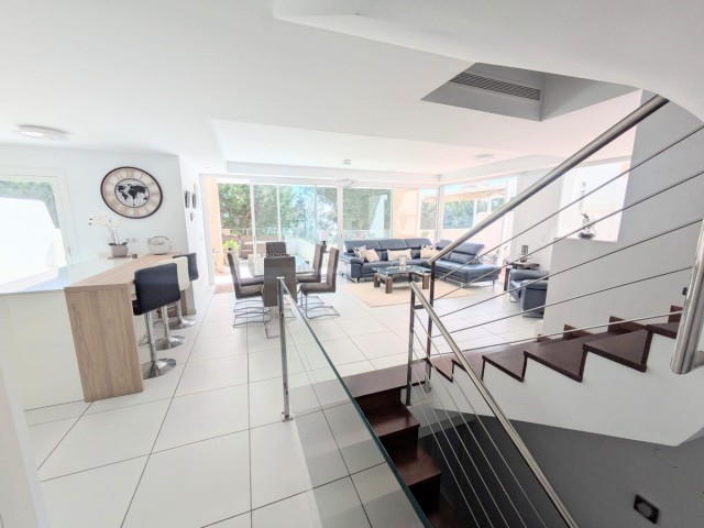 4 Schlafzimmer Villa in Torremuelle