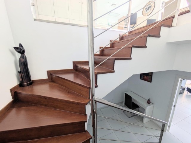 4 Schlafzimmer Villa in Torremuelle