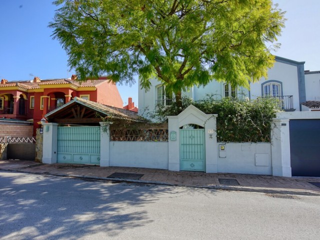 3 Sovrums Villa i Guadalmina Alta