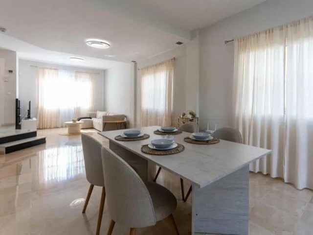 3 Bedrooms Townhouse in Cabopino